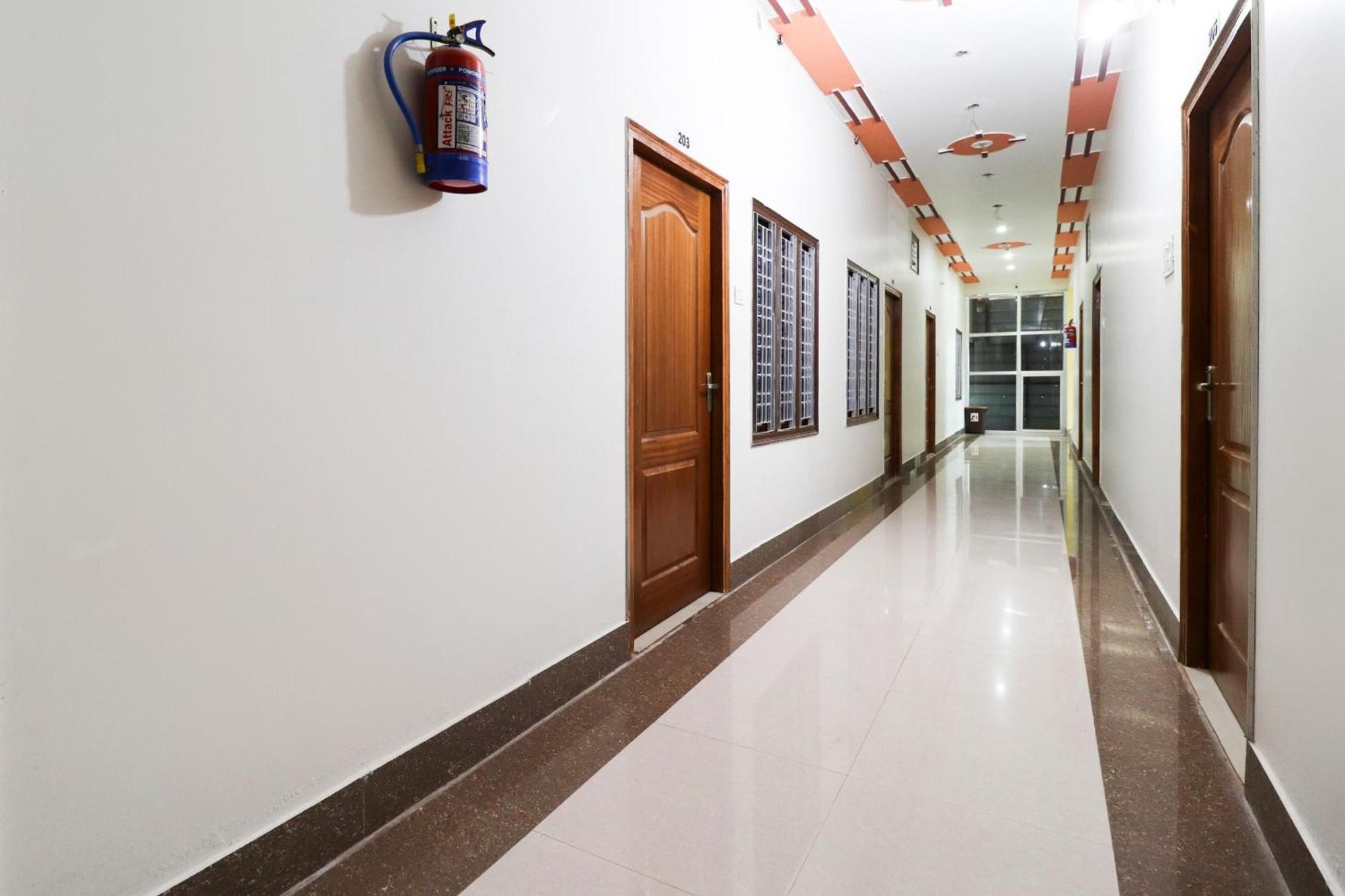 OYO 35382 Hotel Moon Light Roorkee Buitenkant foto
