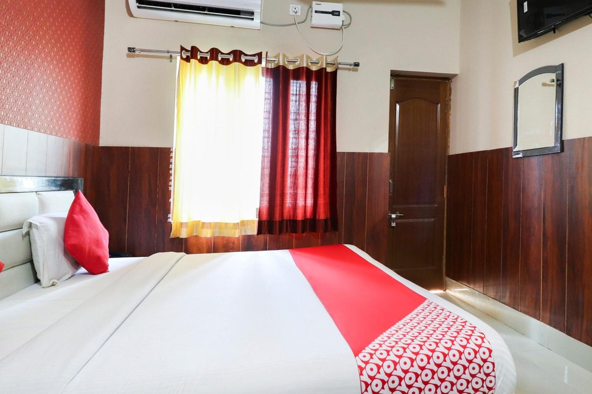 OYO 35382 Hotel Moon Light Roorkee Buitenkant foto