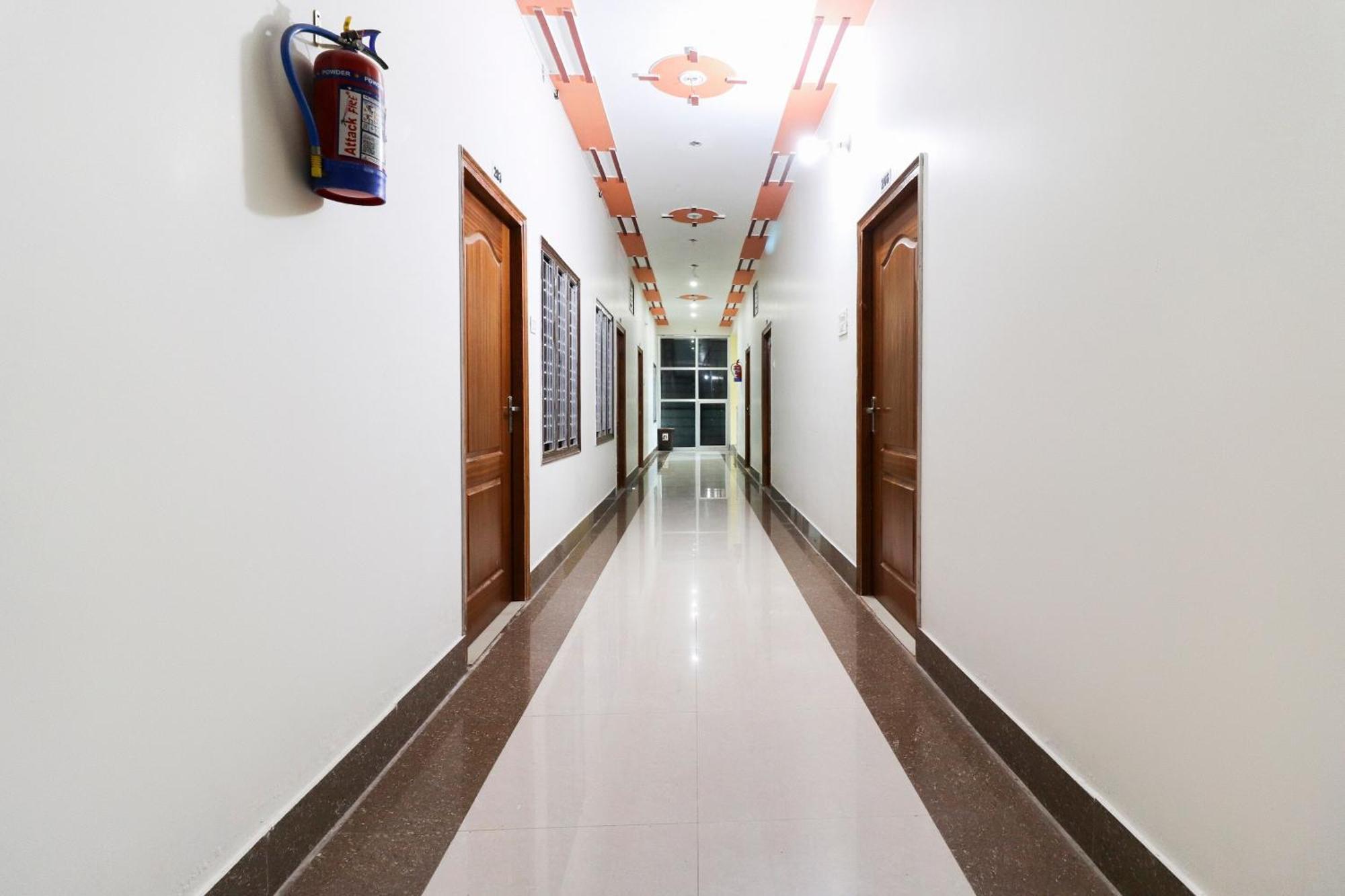OYO 35382 Hotel Moon Light Roorkee Buitenkant foto