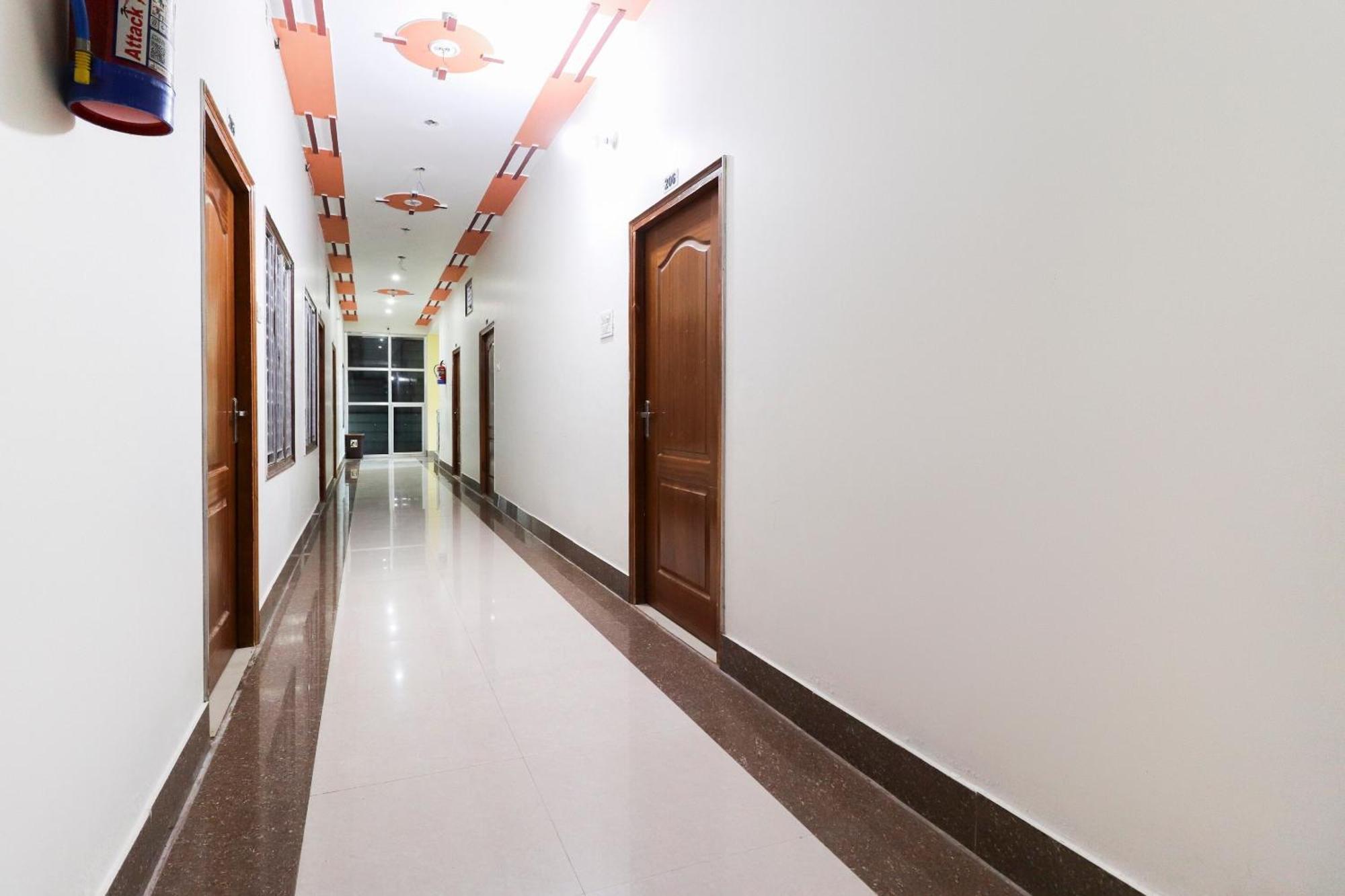 OYO 35382 Hotel Moon Light Roorkee Buitenkant foto