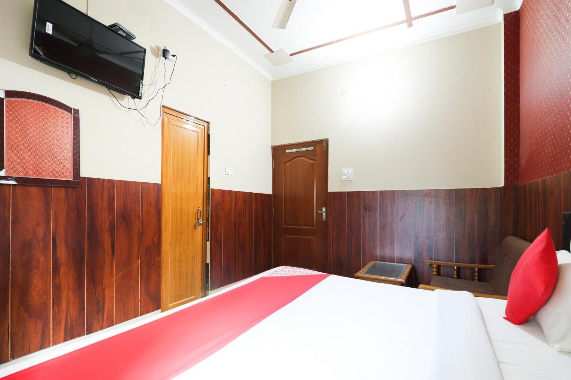 OYO 35382 Hotel Moon Light Roorkee Buitenkant foto
