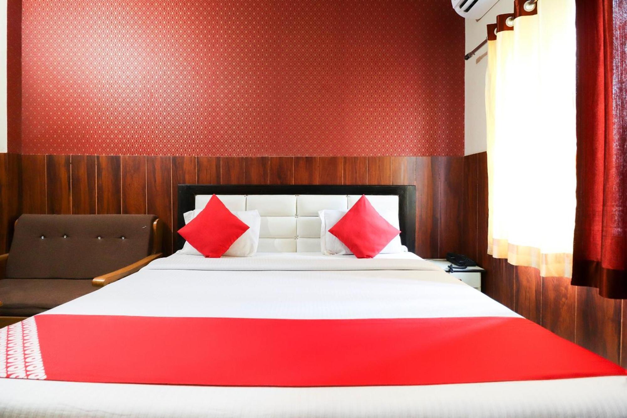 OYO 35382 Hotel Moon Light Roorkee Buitenkant foto