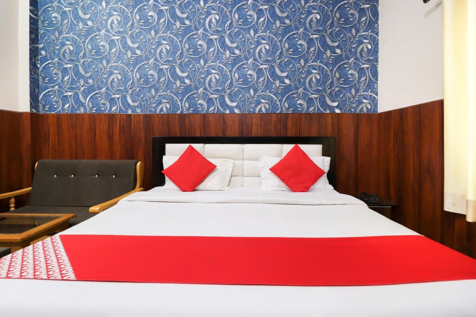OYO 35382 Hotel Moon Light Roorkee Buitenkant foto